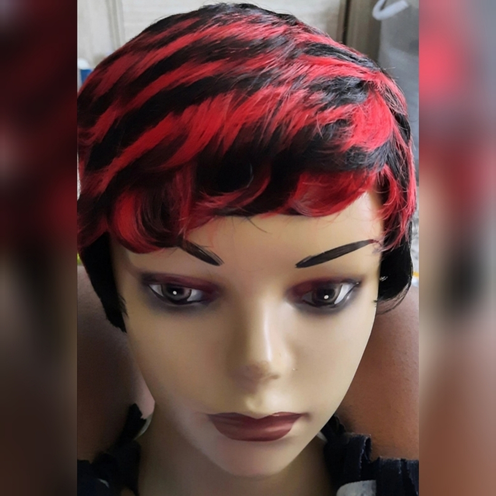 Stylish Red and Black Women's Wig